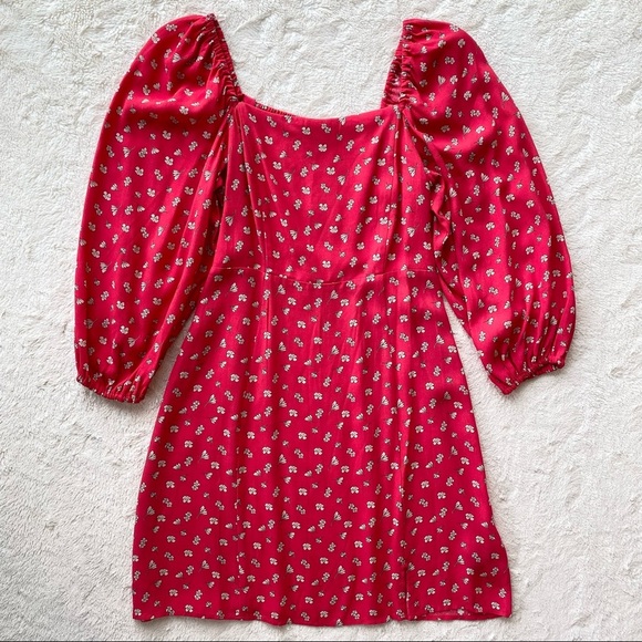 Bridgerton Sanctuary Cilia red floral square neckline smocked puff sleeves - Picture 2 of 13